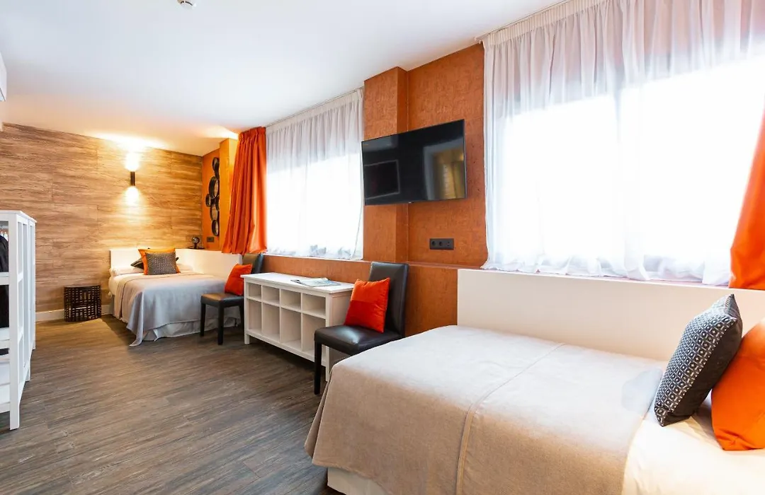 Fly Rooms Madrid Airport-1